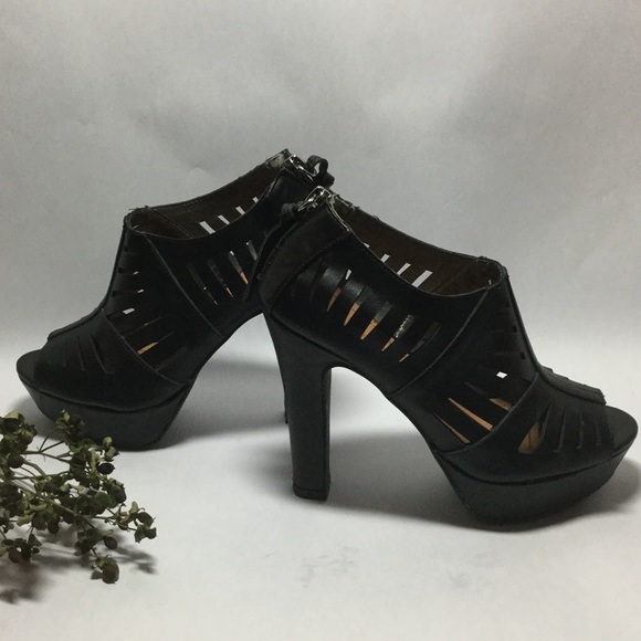 pink and pepper shoes